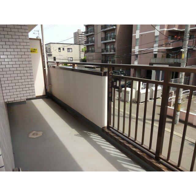 陽当たり良好なバルコニーです