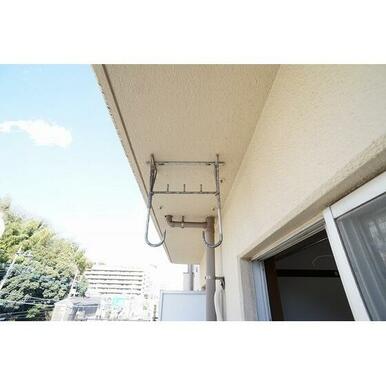 物干し竿掛けあり