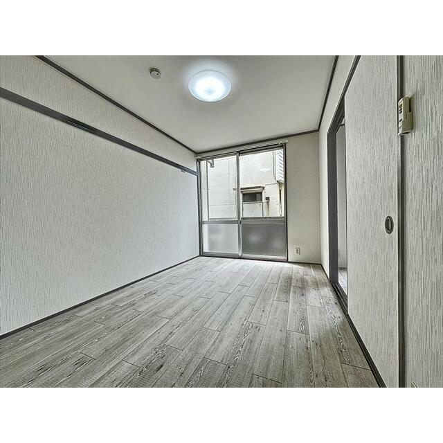 ６帖のお部屋は寝室にいいですね