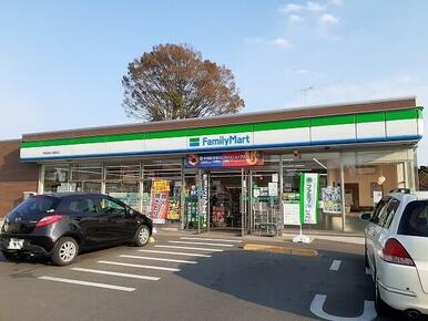 ファミリーマート西川田駅前店