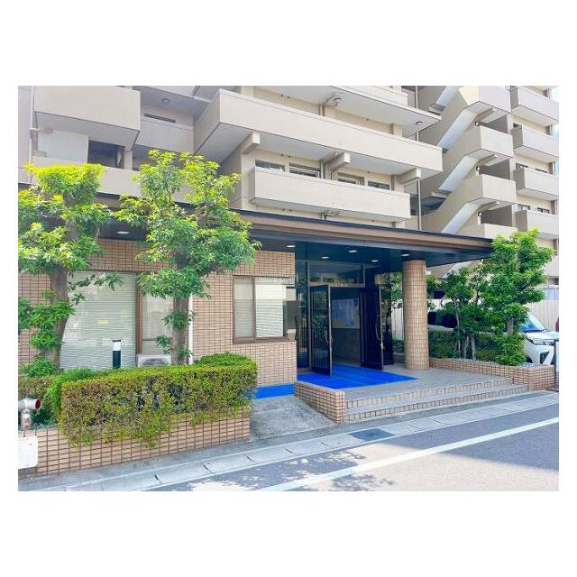 「マンション玄関」