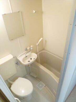 ※室内写真は703号室です