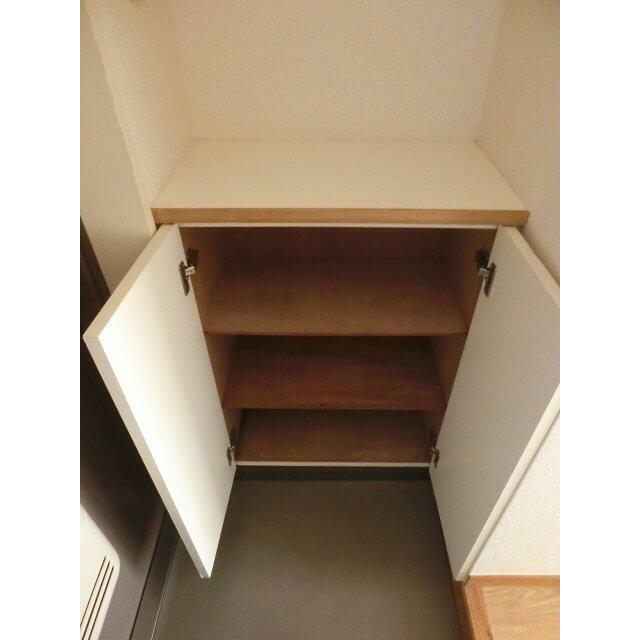 下駄箱（内装写真です。）