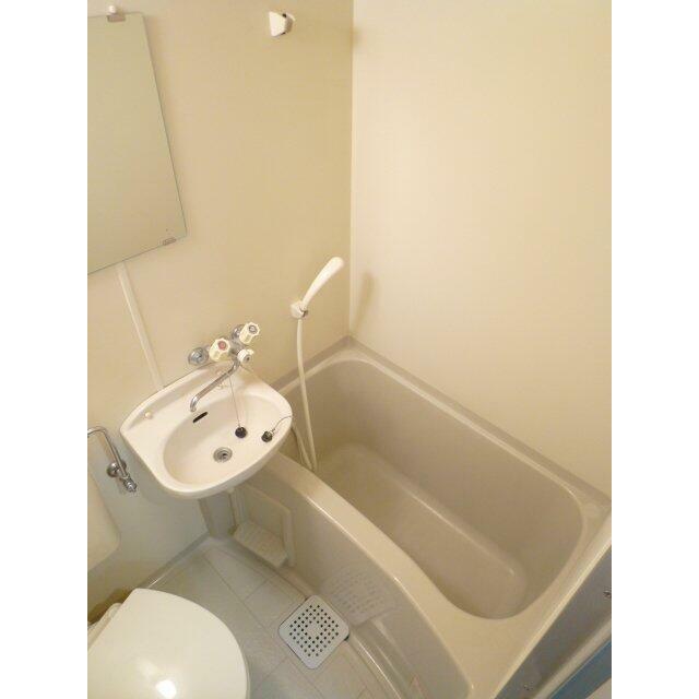 ※室内写真は703号室です