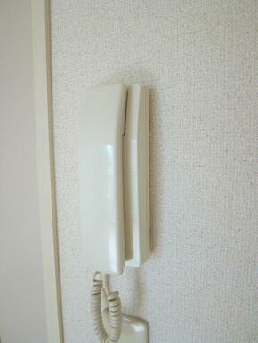 ※室内写真は703号室です