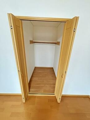 洋室約8帖　クローゼット