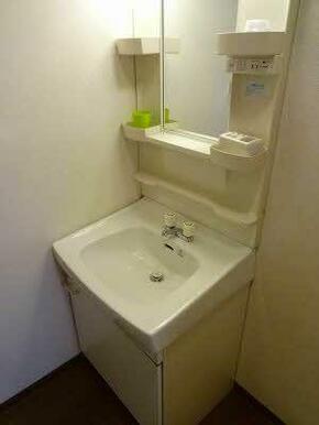 洗髪洗面化粧台