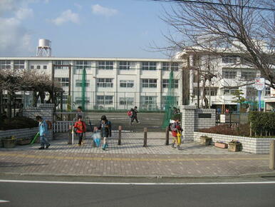 伊勢原市立伊勢原小学校