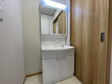 身支度・洗濯・お風呂と毎日大活躍の洗面スペース！