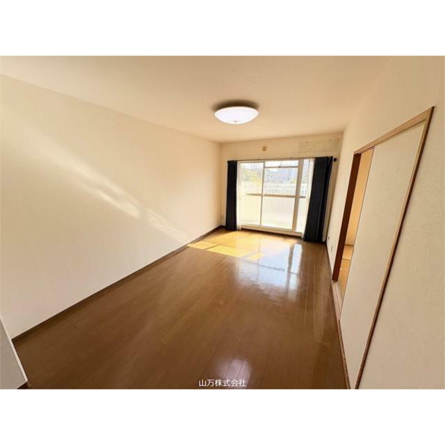 広々リビングダイニング