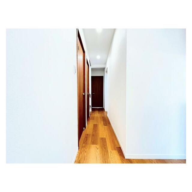 「1階廊下」クロス張替え済