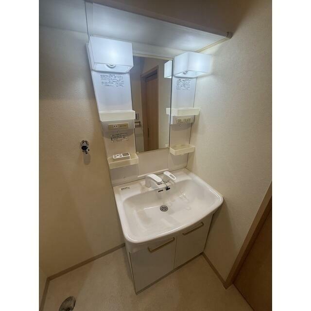 洗面台あり（施術後の手洗いにも便利）