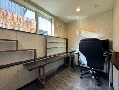 書斎スペースも実は日当たり良好。