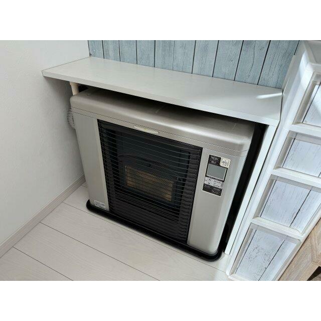 暖房は灯油FF式ストーブ。