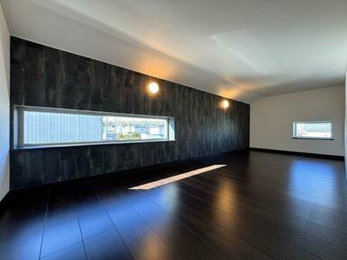 こちらも奥行きがあり遊び心くすぐるロフト空間。