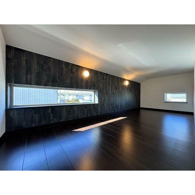 こちらも奥行きがあり遊び心くすぐるロフト空間。