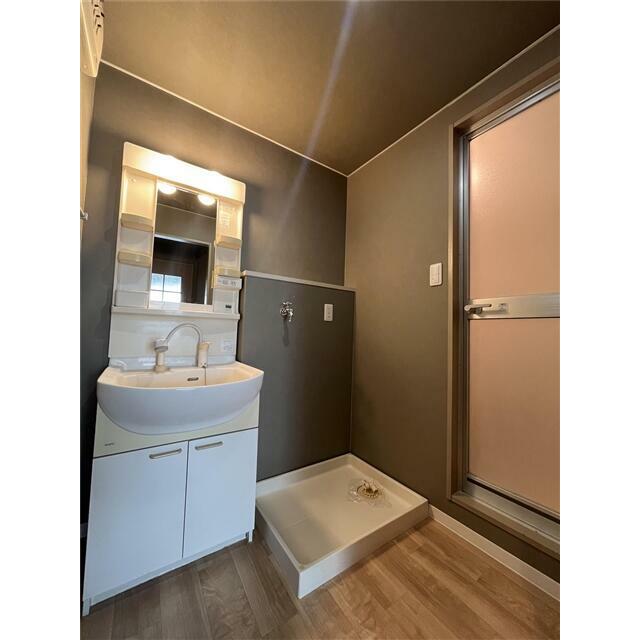 独立型洗面台・室内洗濯機置き場