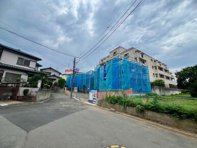 現地写真（左から(1),(2),(3)号棟）
