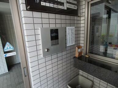 インターフォン