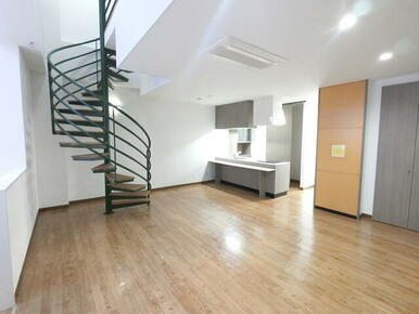 LDKに螺旋階段有り☆