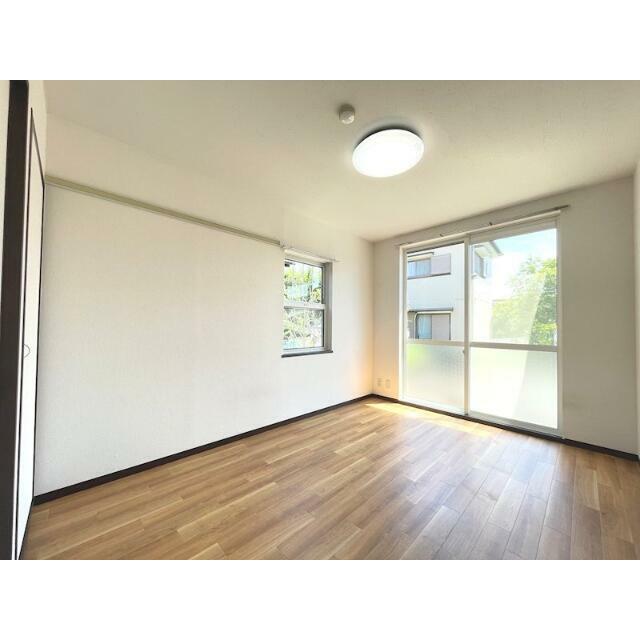 ２面採光の明るいお部屋