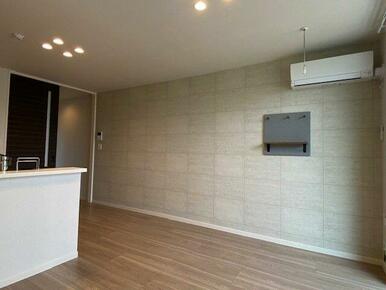 【ＬＤＫ１０．５帖】雨天・曇天時だけでなく花粉対策や防犯上、人目を避けたい洗濯物の室内干しに役立つ…