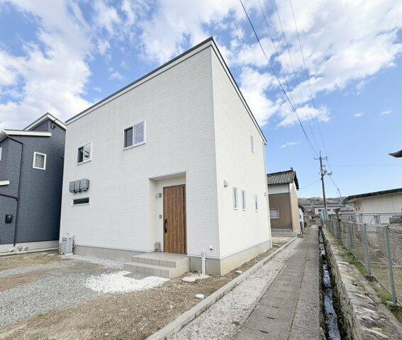 井原市 木之子町 (早雲の里荏原駅) 2階建 2LDK