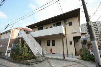 敷地内駐車場も１台ございます。空き状況については株式会社守屋住宅　大宮西口駅前店までお問い合わせ下…