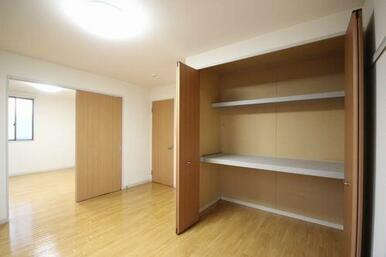 洋室収納がございます