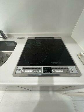 ＩＨコンロは２口です（※写真は102号室のもの）