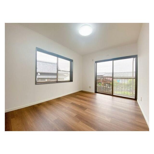 「２階南東洋室」入口側からの写真です