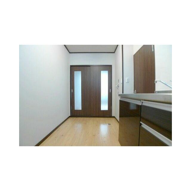 ■玄関より室内