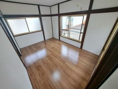 洋室（バルコニー側）