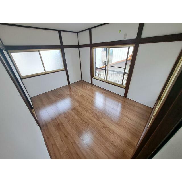 洋室（バルコニー側）