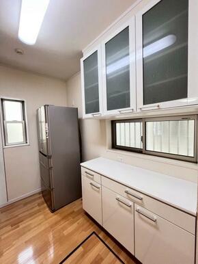 キッチンにはカップボード完備となります