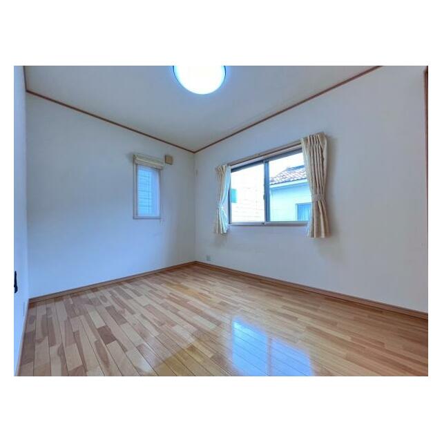 2階6帖洋室