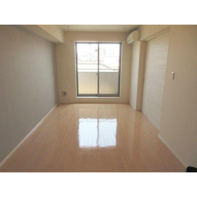 13.3帖の南面リビング