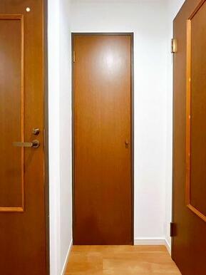 「廊下」収納がございます。