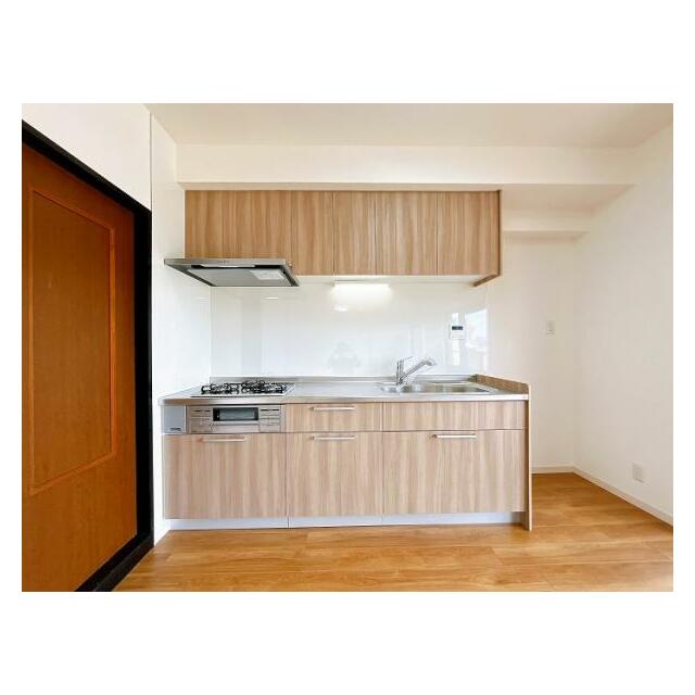 「キッチン」新品交換済みのシステムキッチンです。