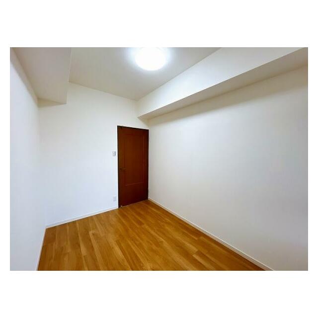 「北側　約4.5帖洋室」