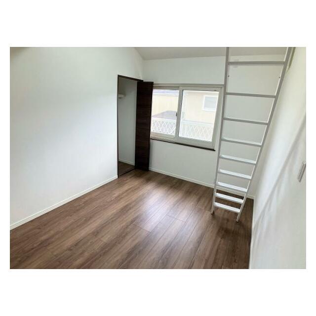 2階南側洋室　収納