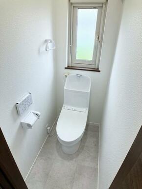 1階と2階のトイレは新品交換しました　ウォシュレット付きです