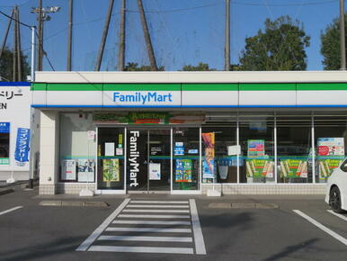 ファミリーマート深谷中学校前店