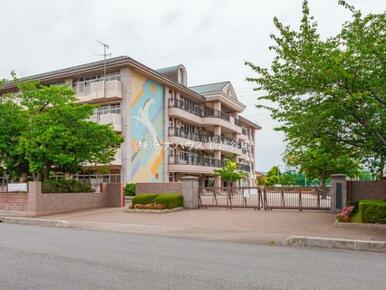 越谷市立出羽小学校