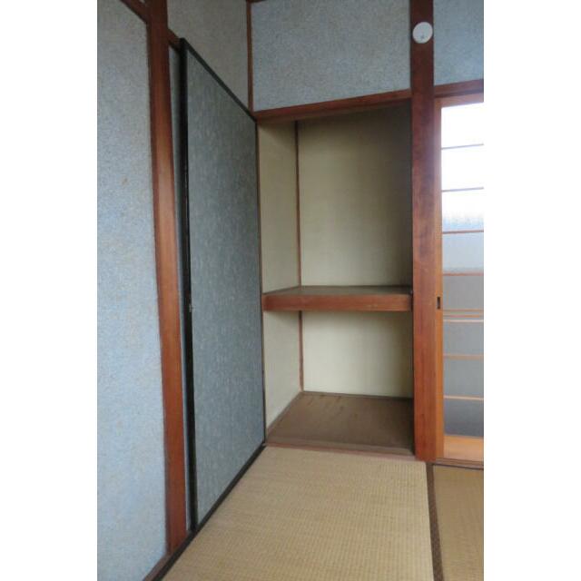 ２階和室　押入