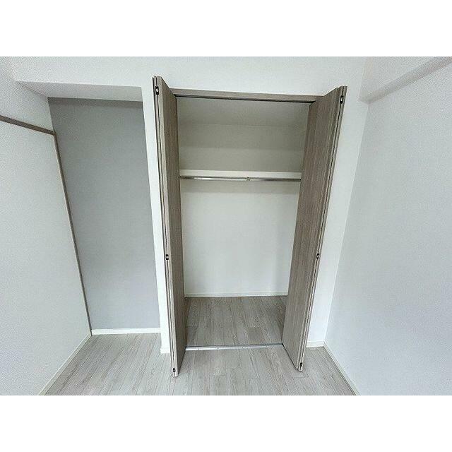 南側洋室約６帖収納