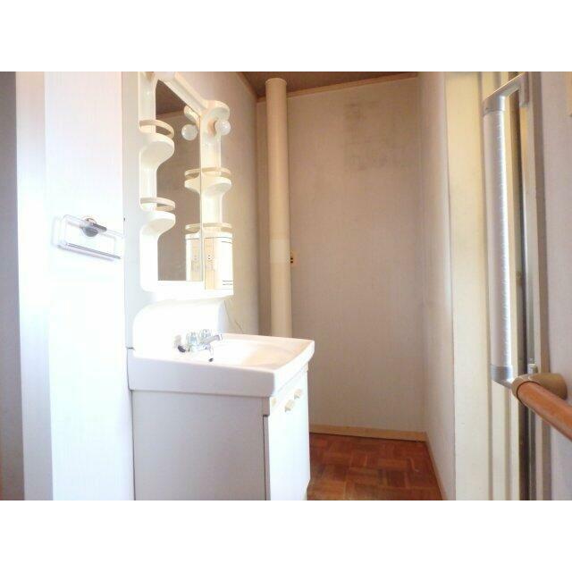 忙しい朝には欠かせない洗面所です