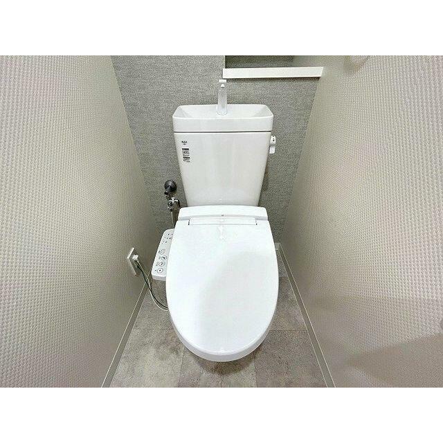 「トイレ」新品交換しております。