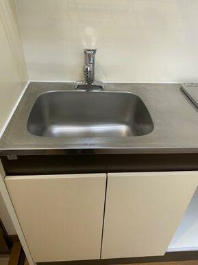 シンク写真です。(※写真は反転タイプの隣のお部屋のものです)