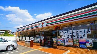 セブンイレブンつきのわ駅前店